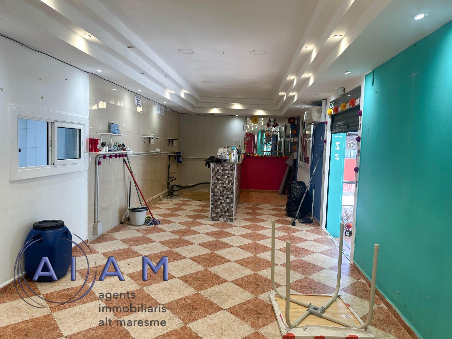 Investment: Building with Restaurant and Housing!