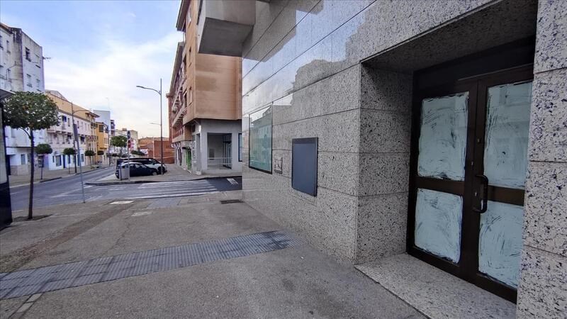 Condo for sale in Plasencia, Spain