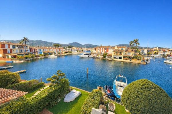 Port-Grimaud I – Fisherman's house with mooring 18M