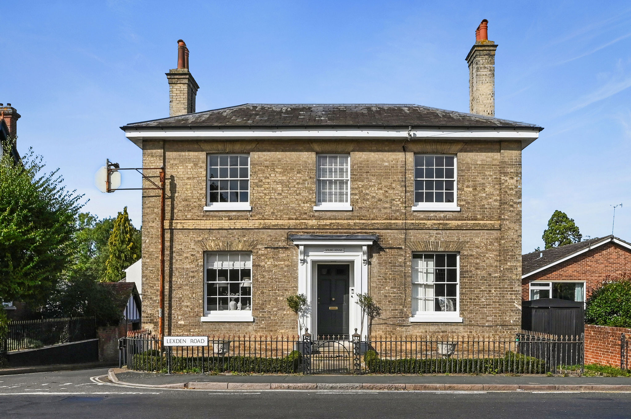 Detached House: for sale in Colchester