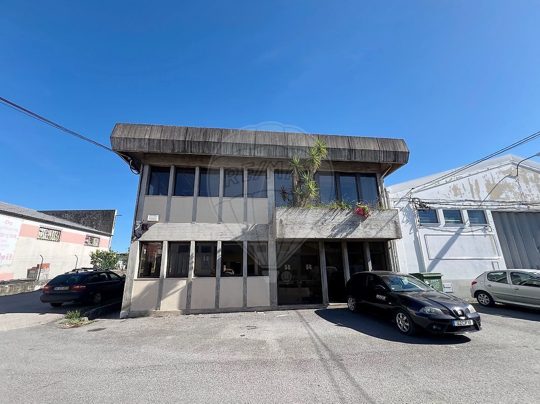 Commercial for sale in Coimbra, Portugal