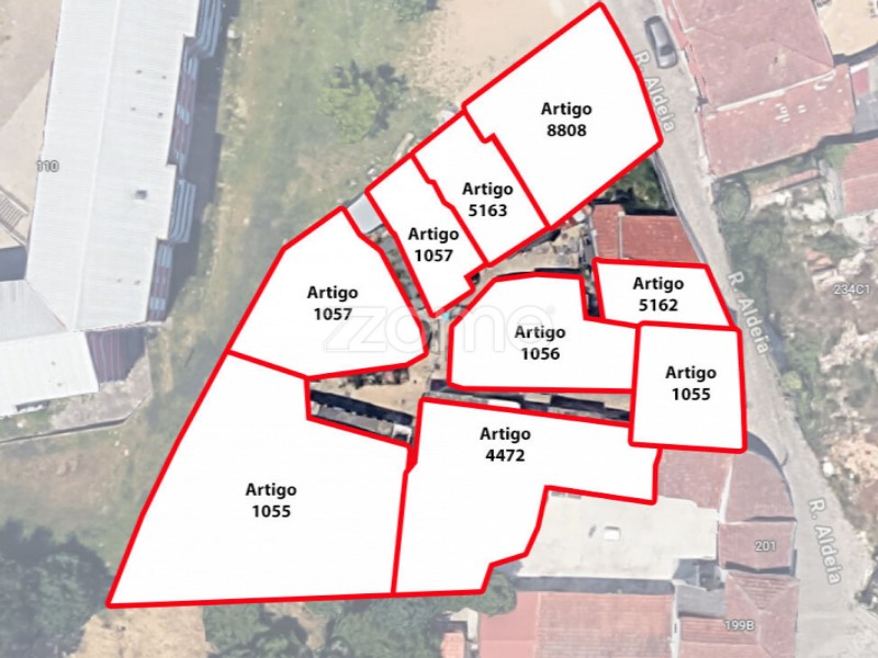 Island with 13 homes, in Porto, Campanhã, with profitability of 7.8%