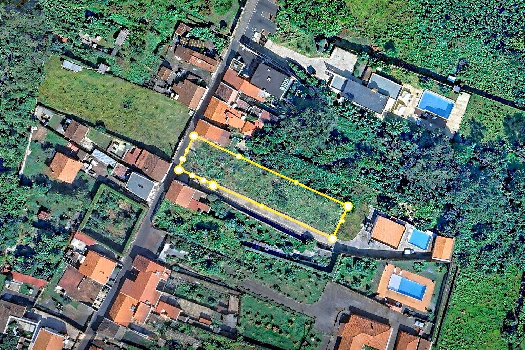 Land for the Construction of a Single-Family Home – São Vicente Ferreira