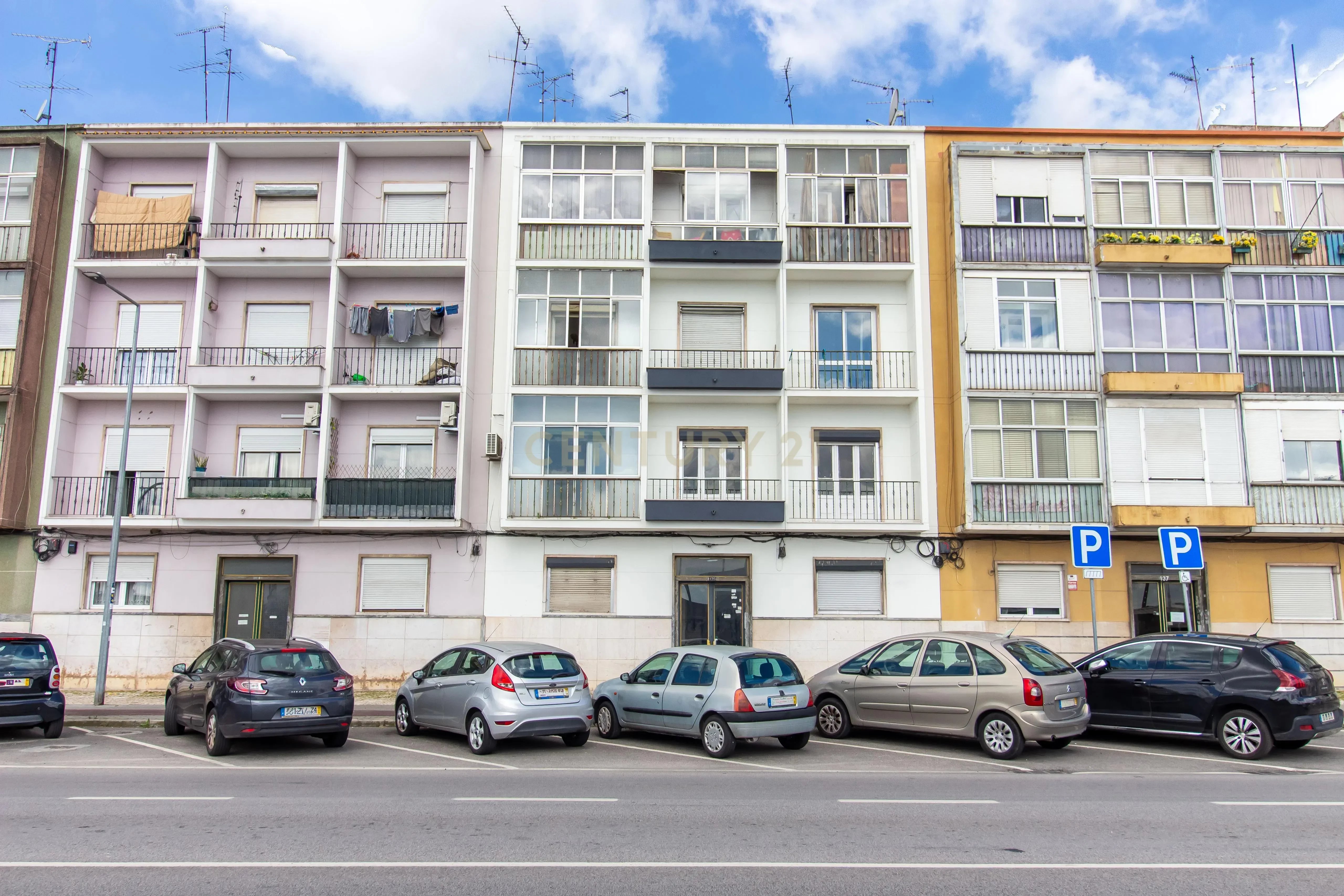 Fully Leased Building | Excellent Investment Opportunity | Póvoa de Santa Iria