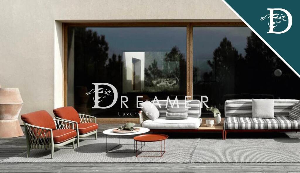 2 bedroom apartment for sale in Tuscany, Lucca, Forte Dei Marmi, Italy [Anonymoused]