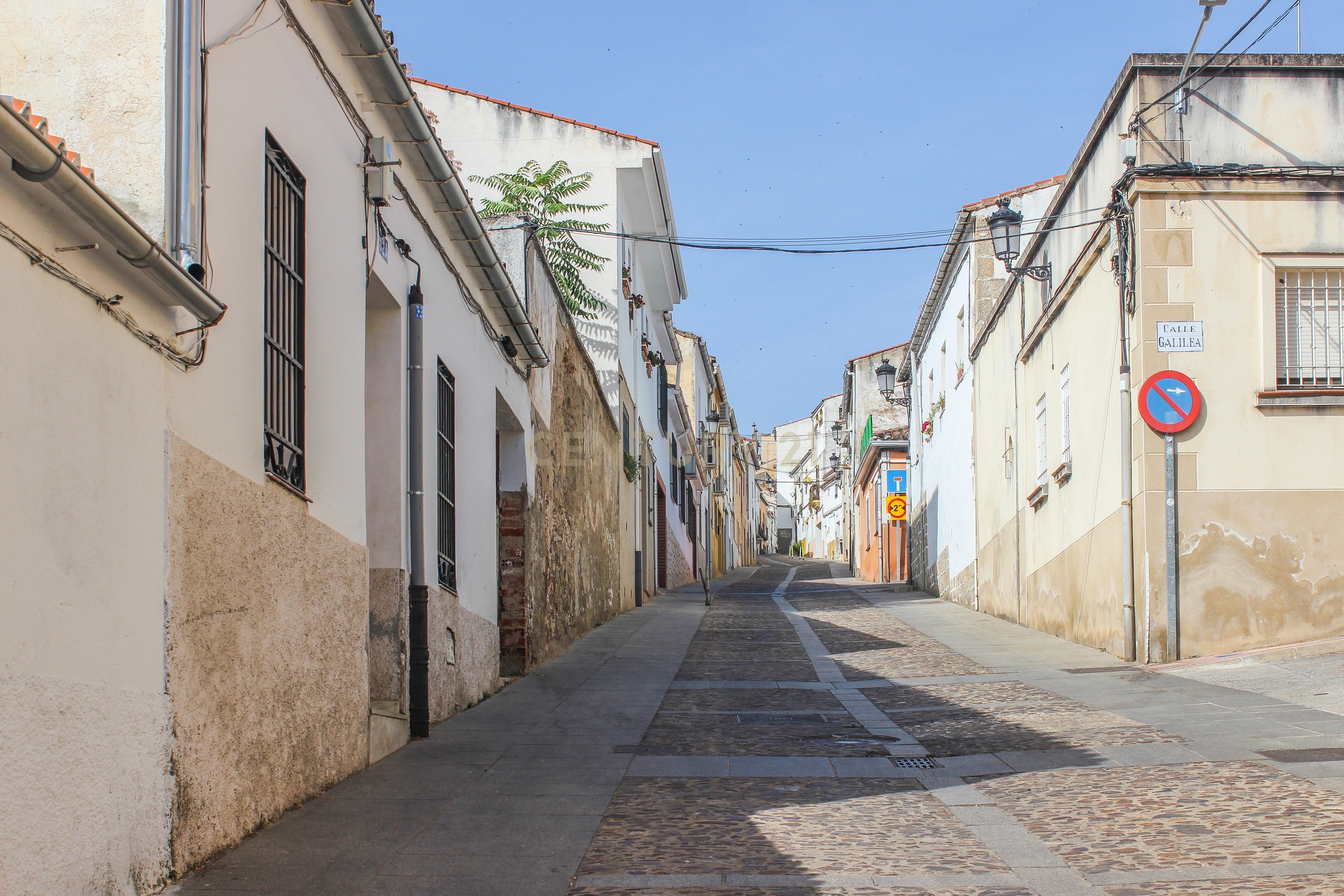 🏡 TOP INVESTMENT OPPORTUNITY IN CÁCERES HISTORIC CENTER! 🏛️