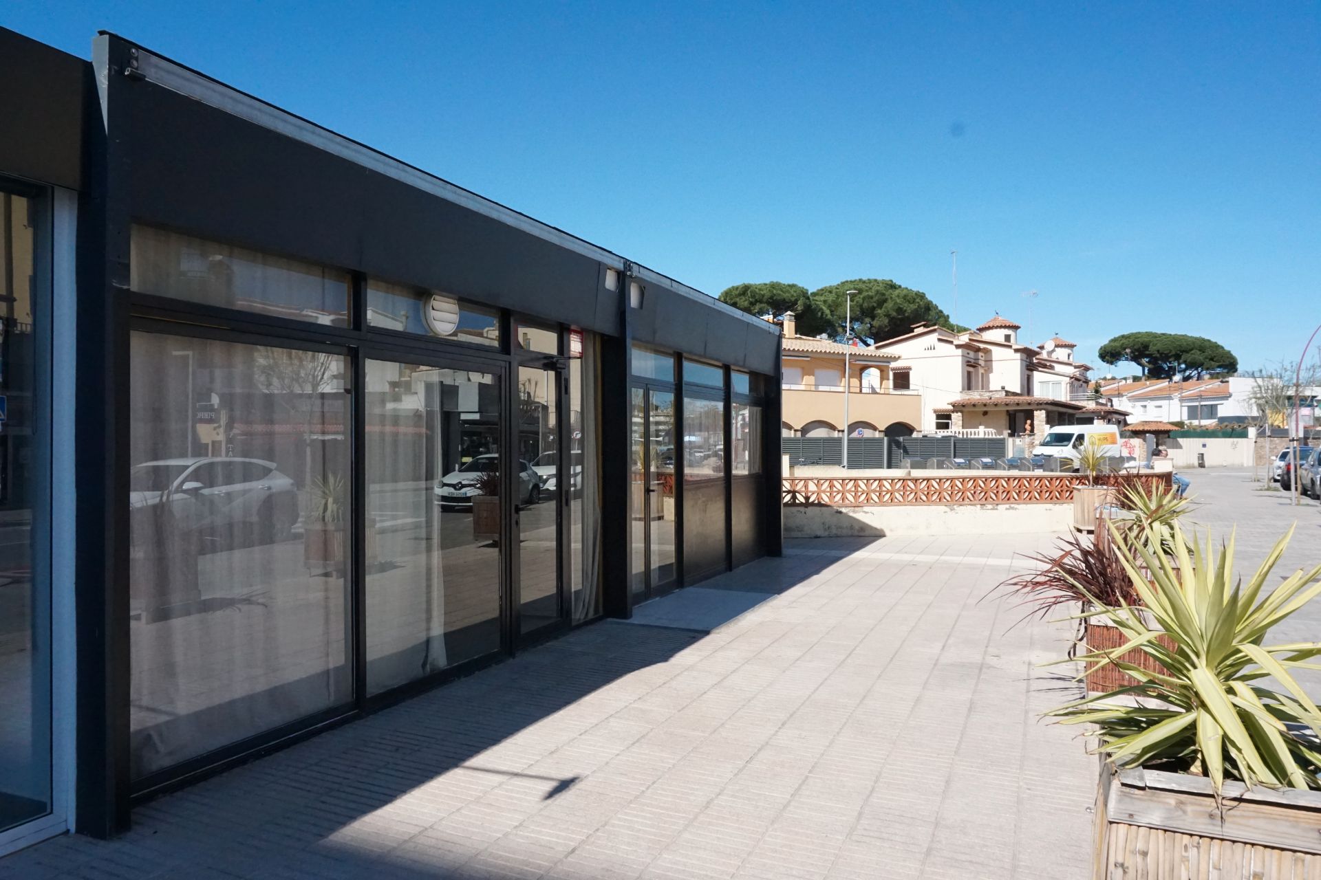 Commercial for sale in Torroella de Montgrí, Spain