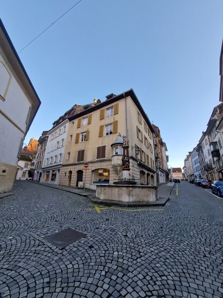 In Porrentruy building of 3 apartments and 1 business