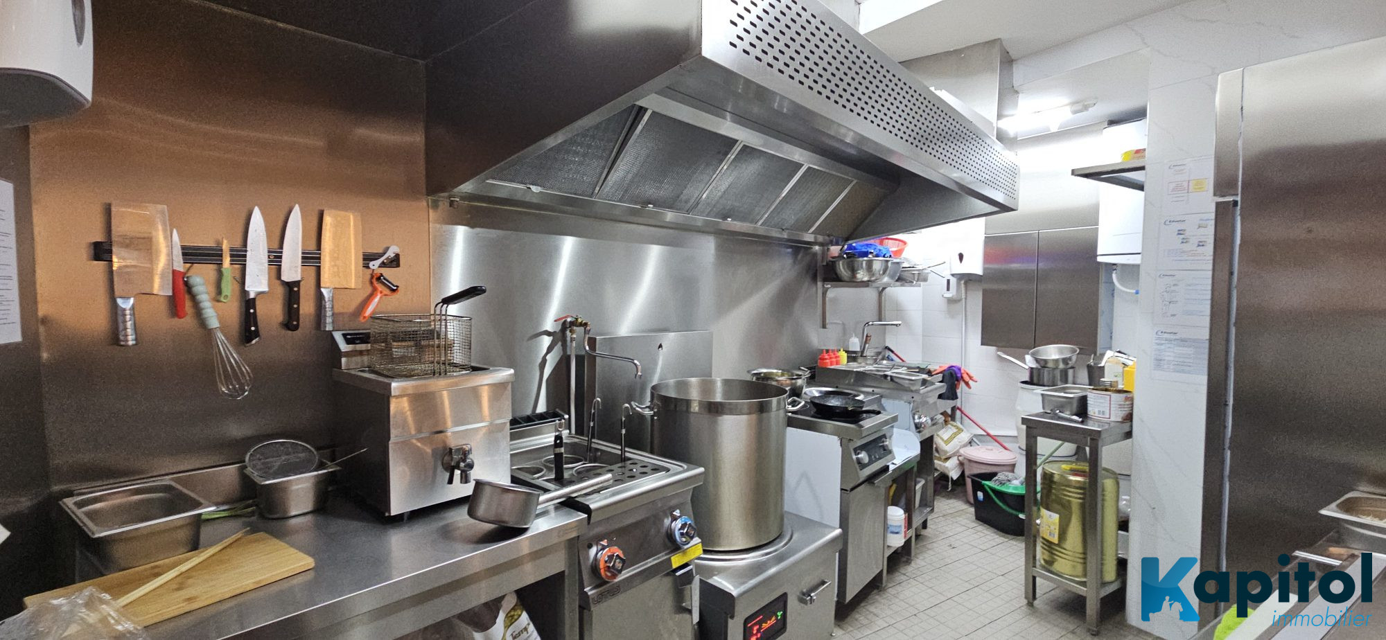 Commercial for sale in Paris, France