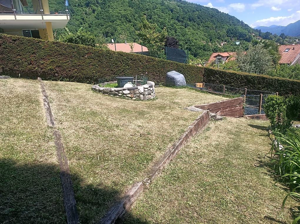 Terreno edificabile con vista lago e accesso privato posizione esclusiva vicino al Lago di Lugano