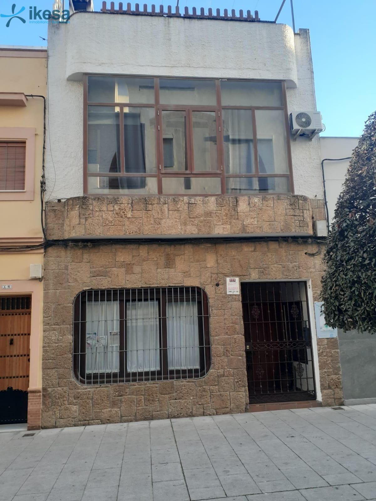 SANTA ANA STREET BUILDING - DOS HERMANAS