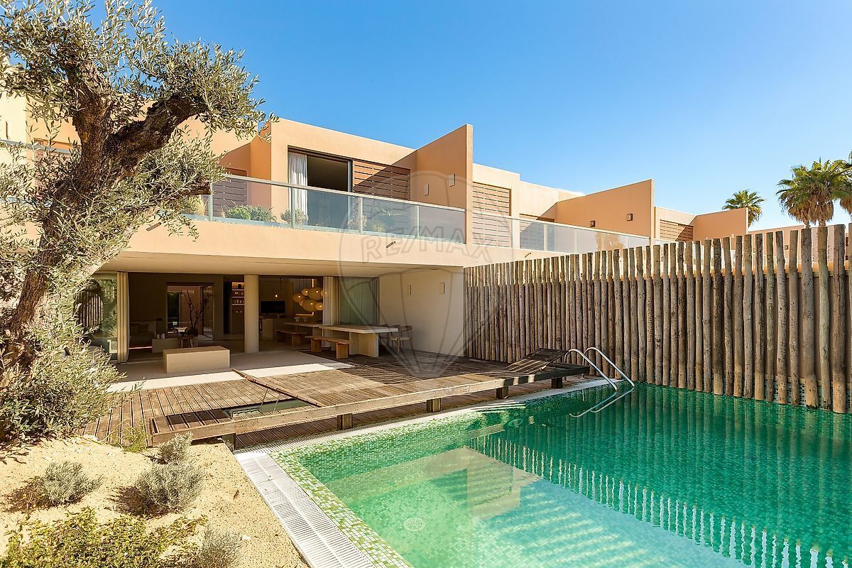 Home for sale in Guia, Portugal