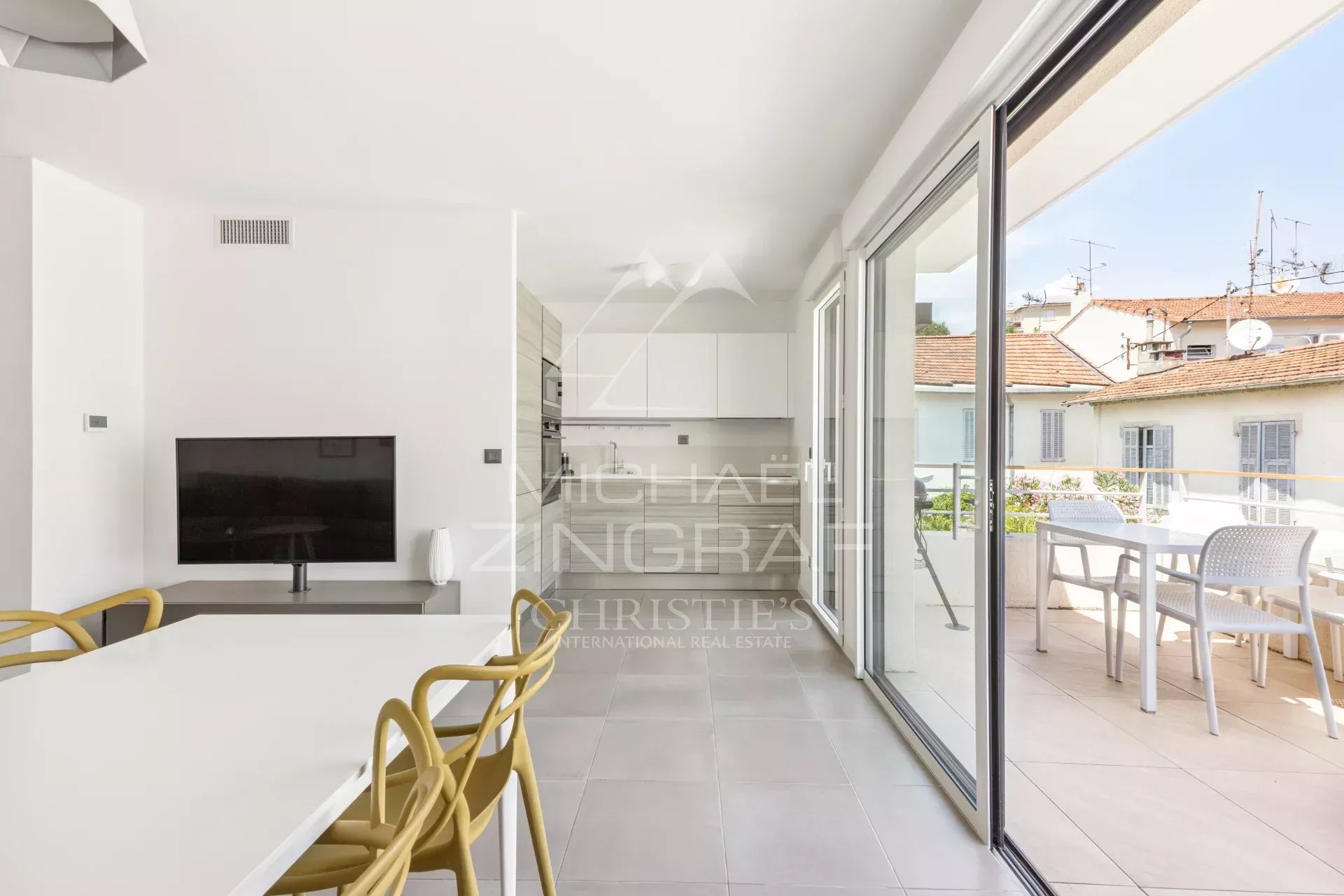 Cannes Palm Beach – 3-room apartment in perfect condition