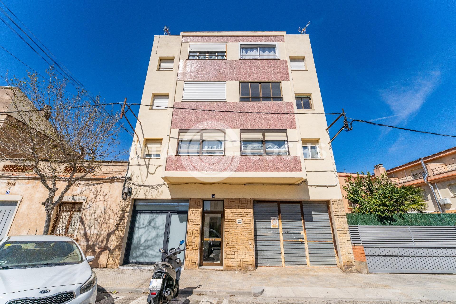 GROUND FLOOR LOFT ON CALLE CERVANTES IN REUS
