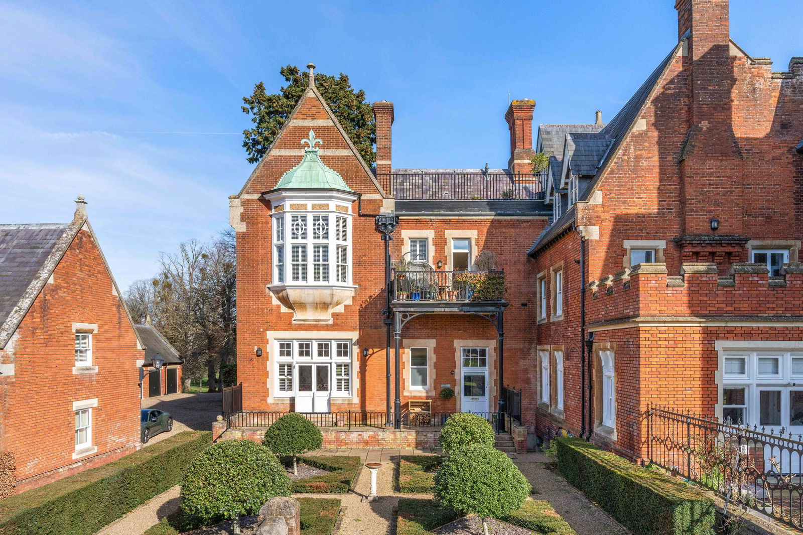 Apartment: for sale in Watton At Stone Hertford