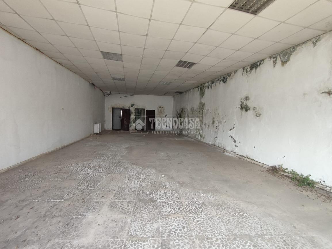Building for sale in Chiclana de la Frontera, Spain