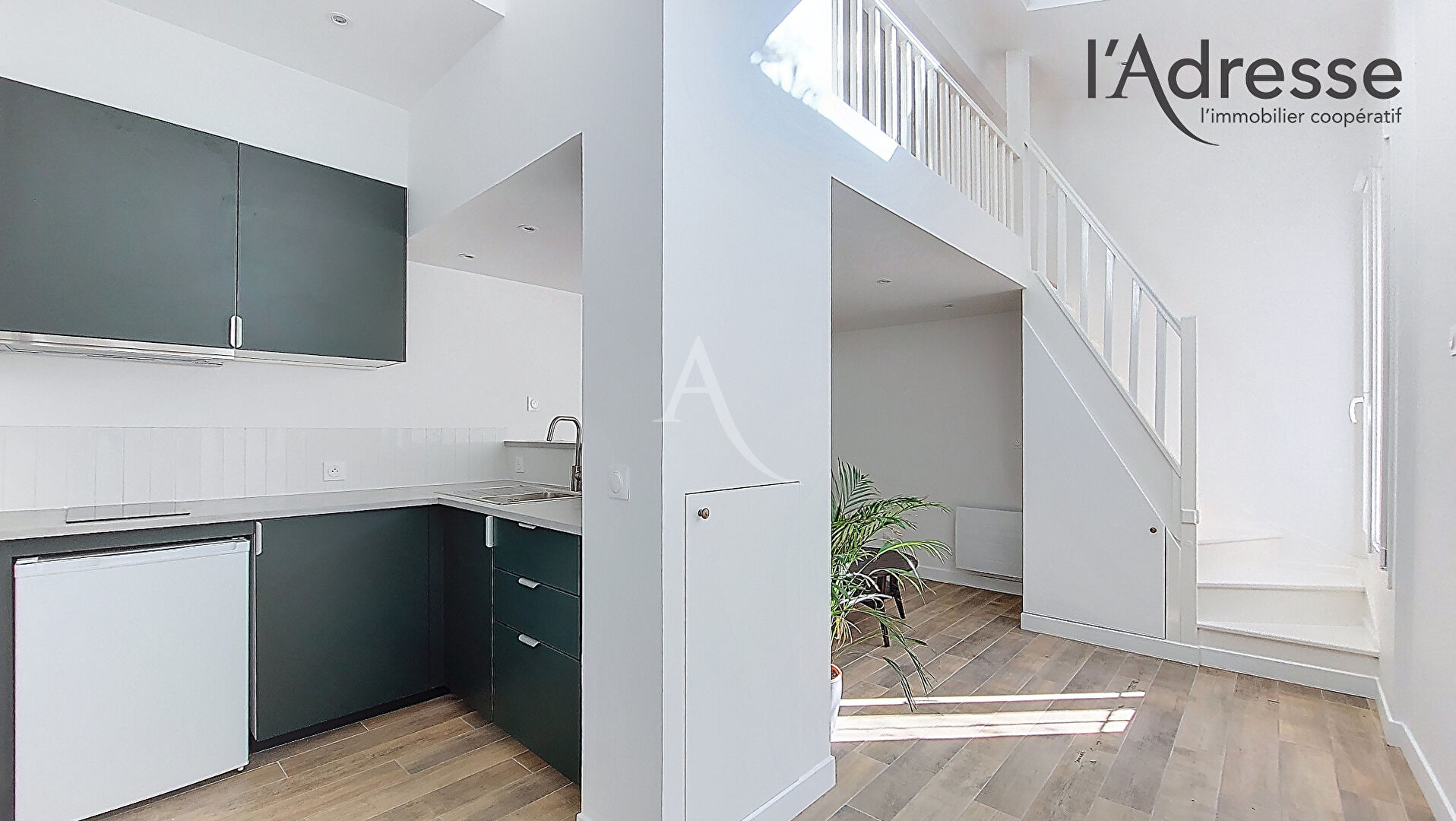 Condo for sale in Puteaux, France