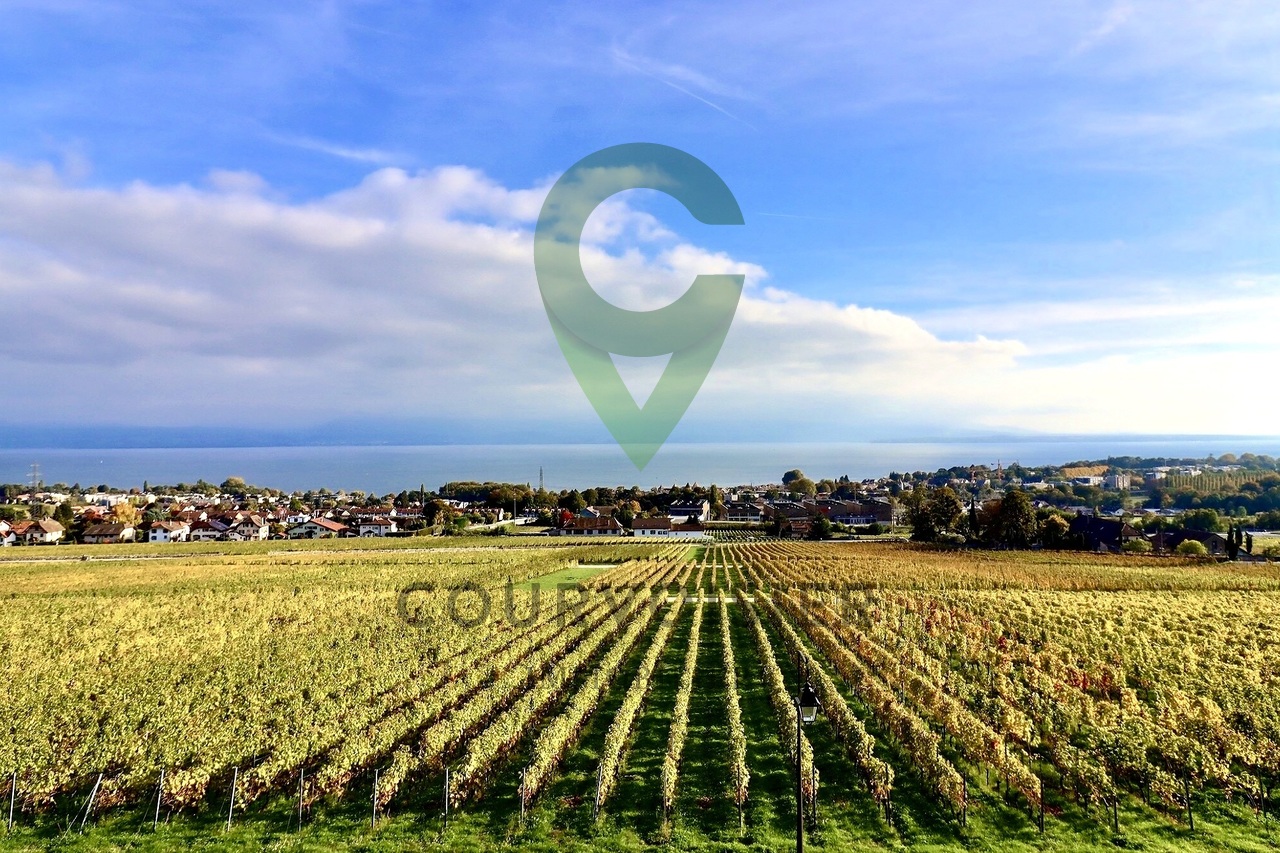 Apartment with exceptional panorama at the Porte de Rolle