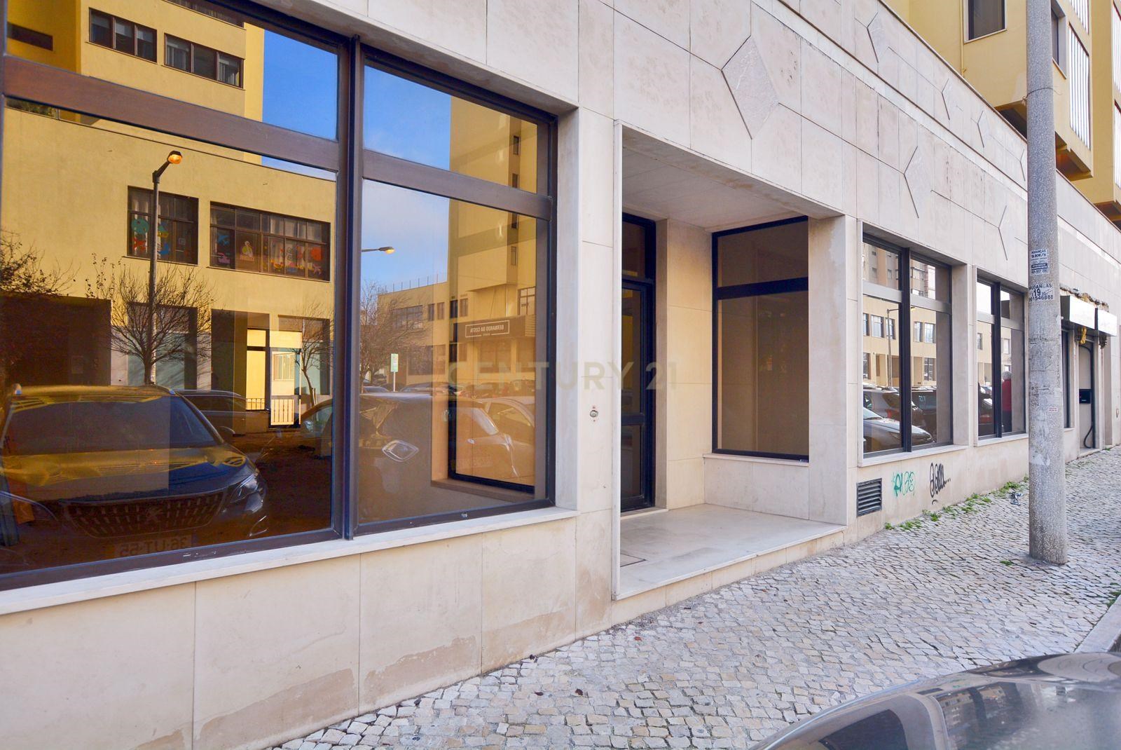 Quinta do Patrimônio / Sacavem Store