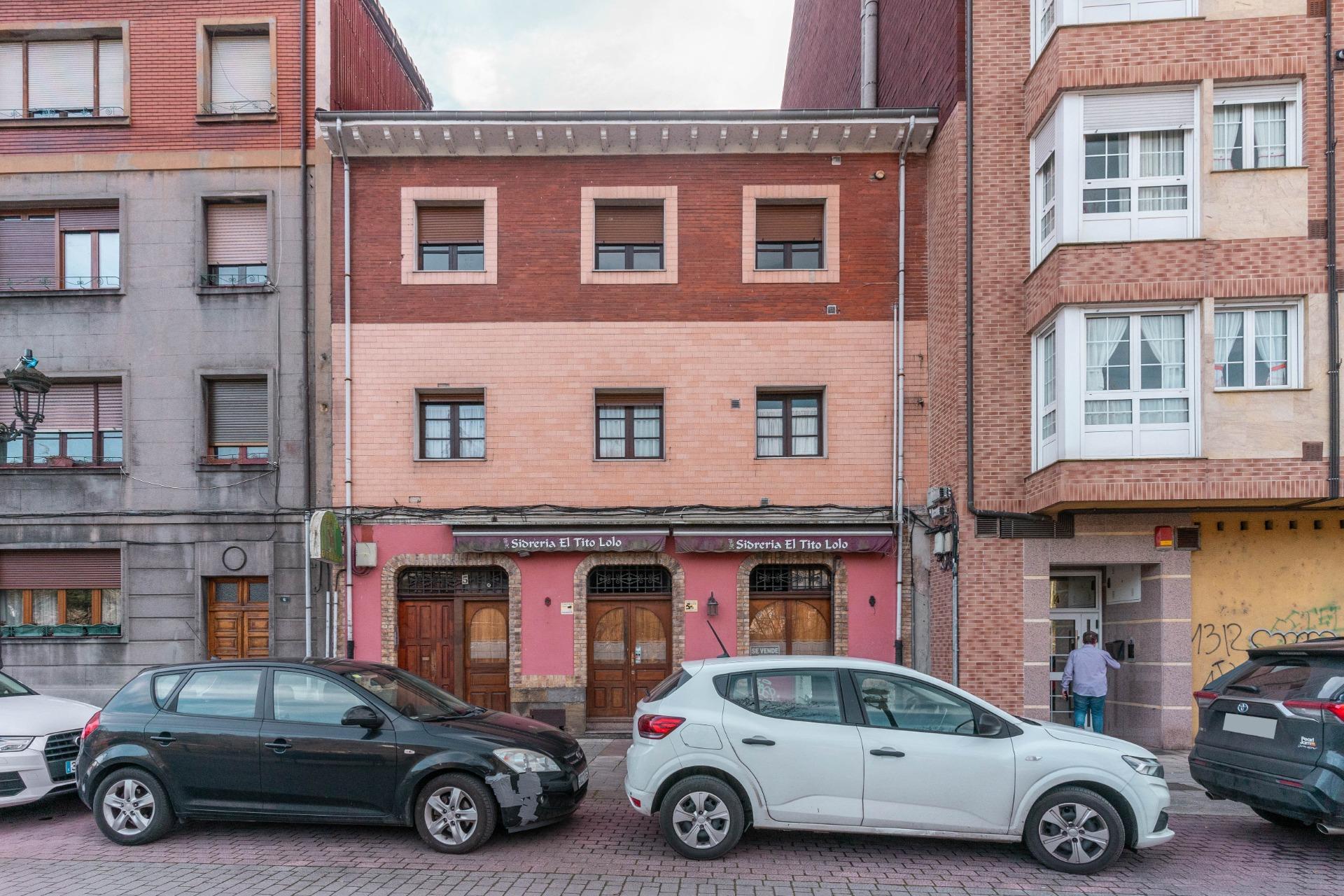 Renovated building with 4 Apartments - Views of the Nalón