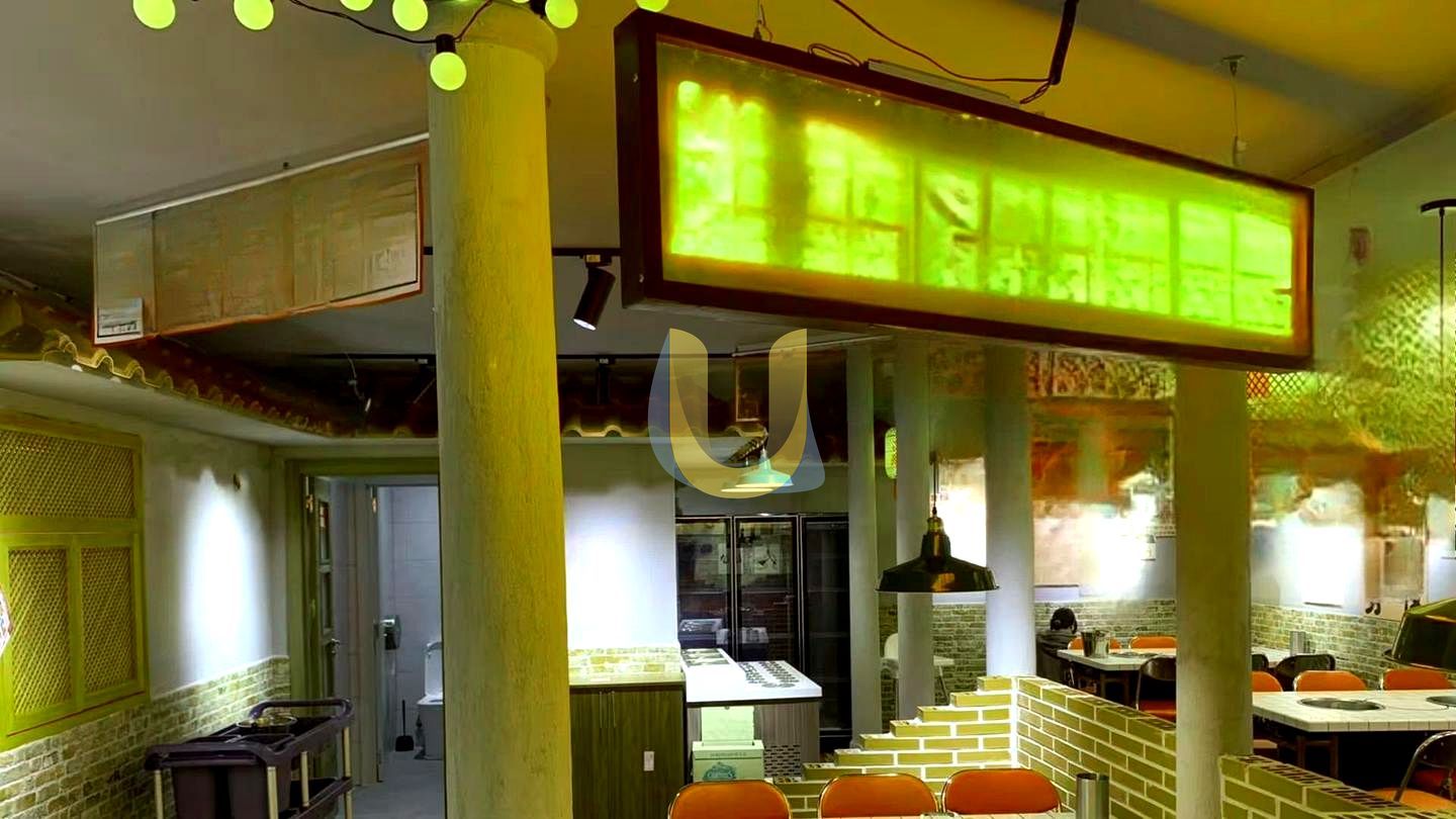 Commercial for sale in Madrid, Spain