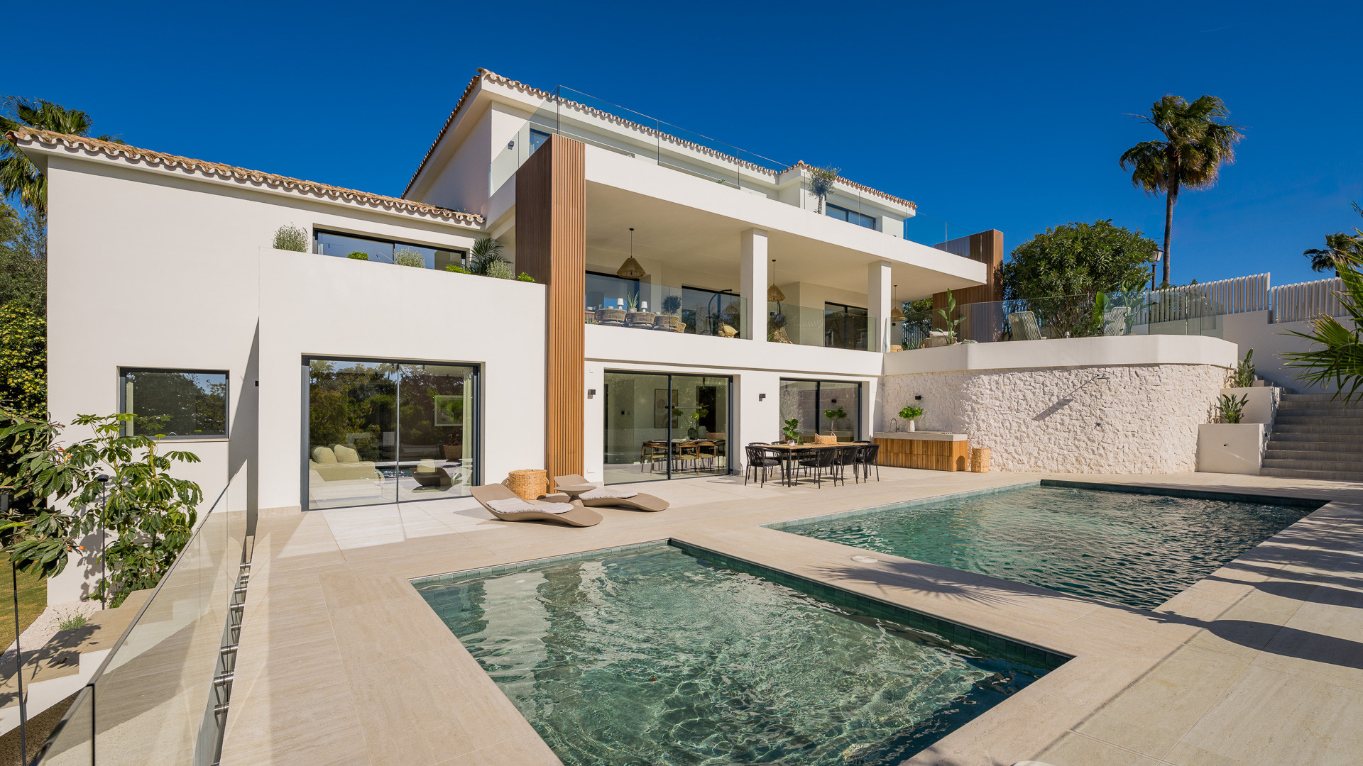 AWARD WINNING LUXURY REAL ESTATE AGENCY, 6-BEDROOM CONTEMPORARY VILLA WITH POOL, GARDENS & LUXURY FINISHES IN EL ROSARIO
