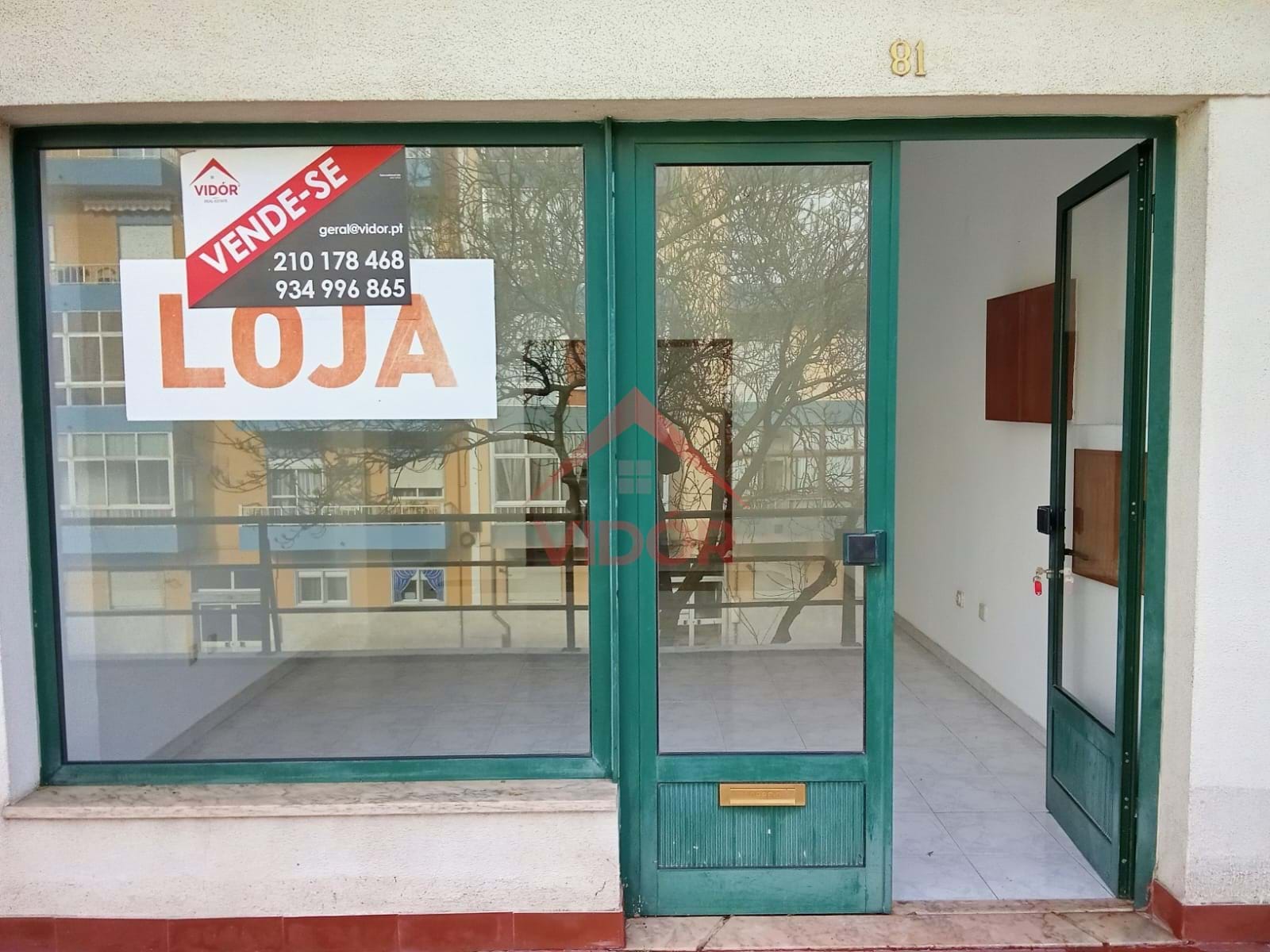 Shop in the market in the south of Baixa da Banheira