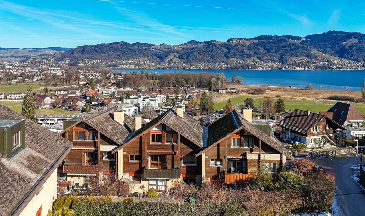 Exclusive 31/2-room maisonette apartment with panoramic views