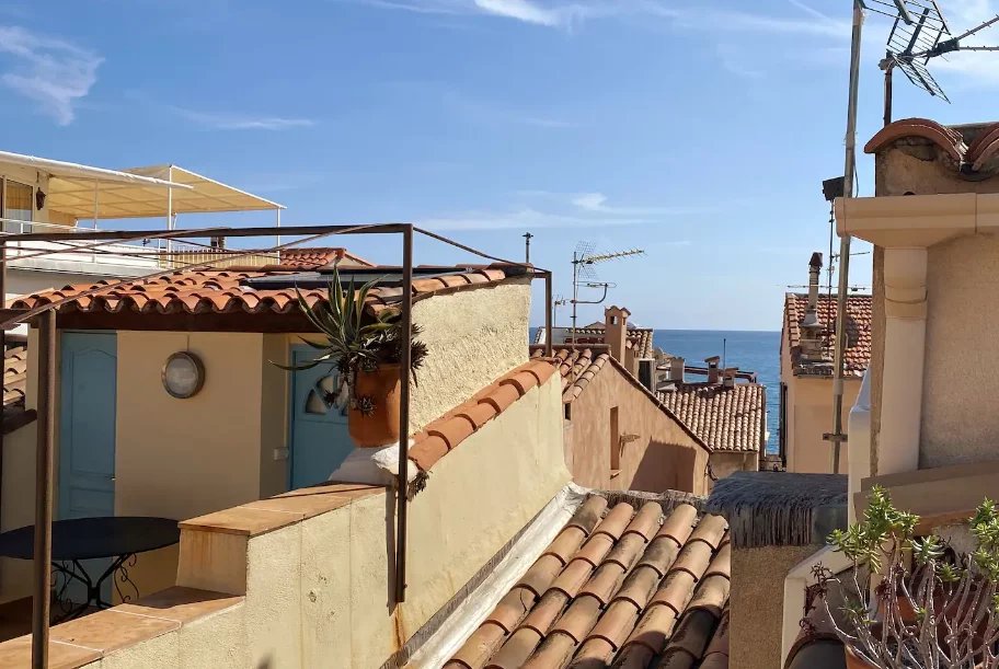 Old town house Safranier, terrace with sea view