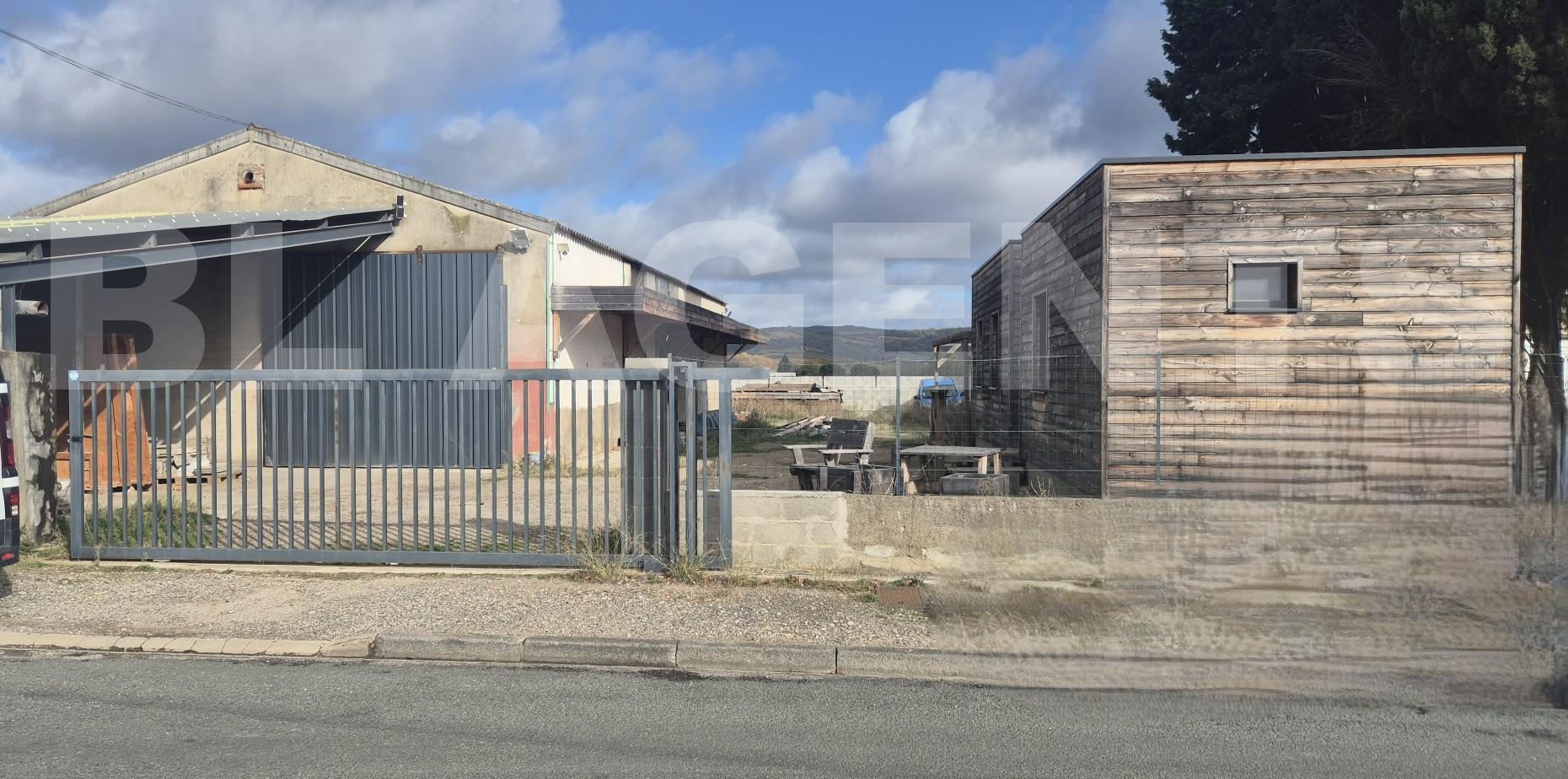 Building for sale in Limoux, France