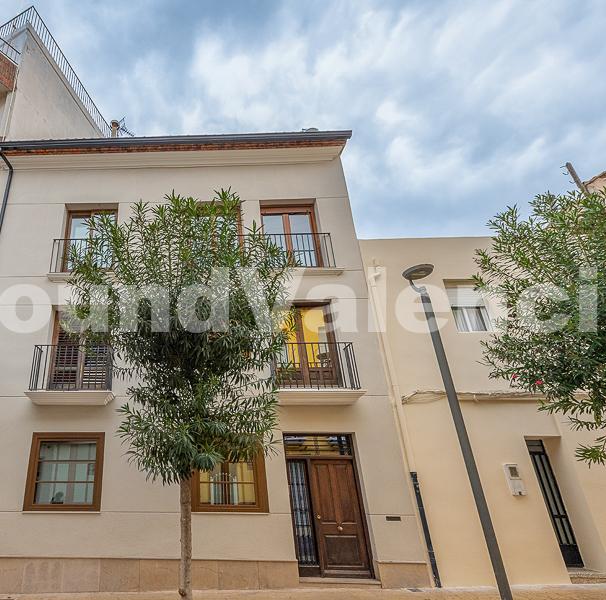 Renovated traditional townhouse in Gandia, Valencia