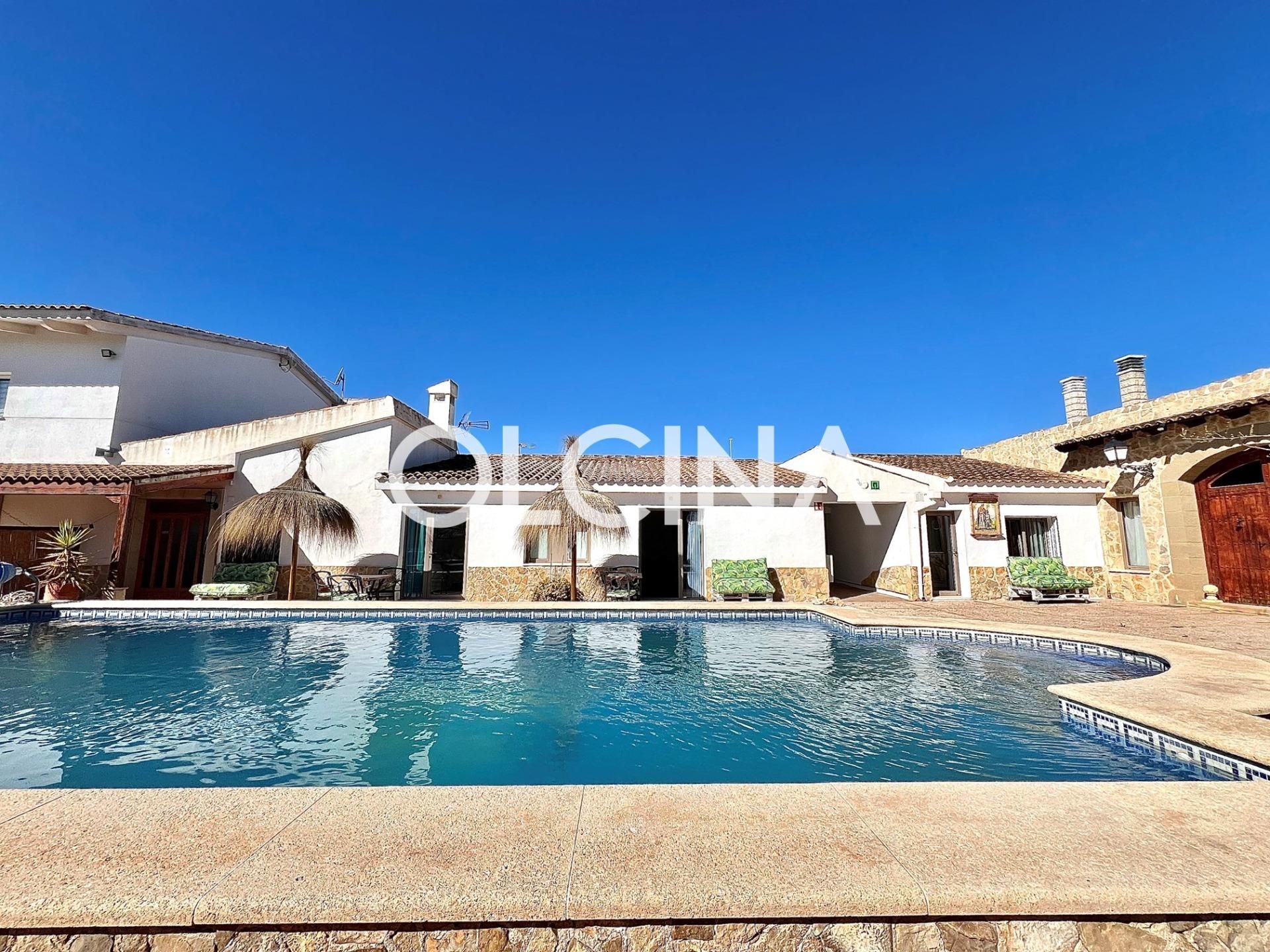 Commercial for sale in Castalla, Spain