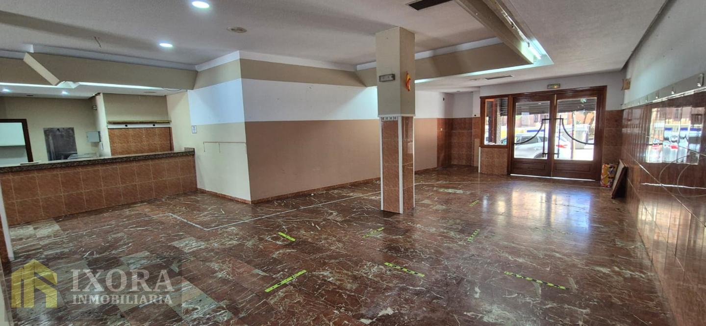 Commercial for sale in Linares, Spain