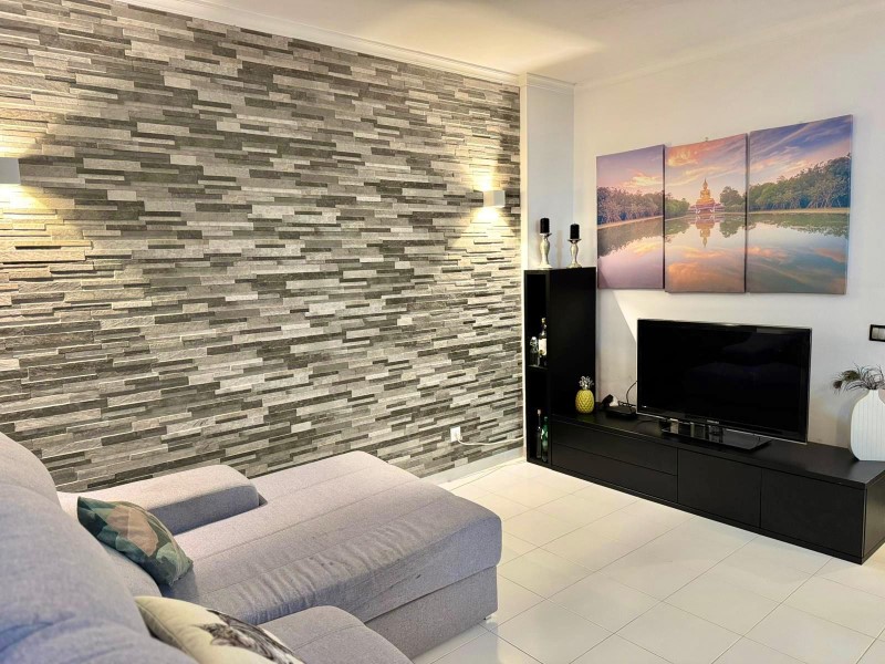 Modern 1-Bedroom Apartment | 500m from Salema Beach