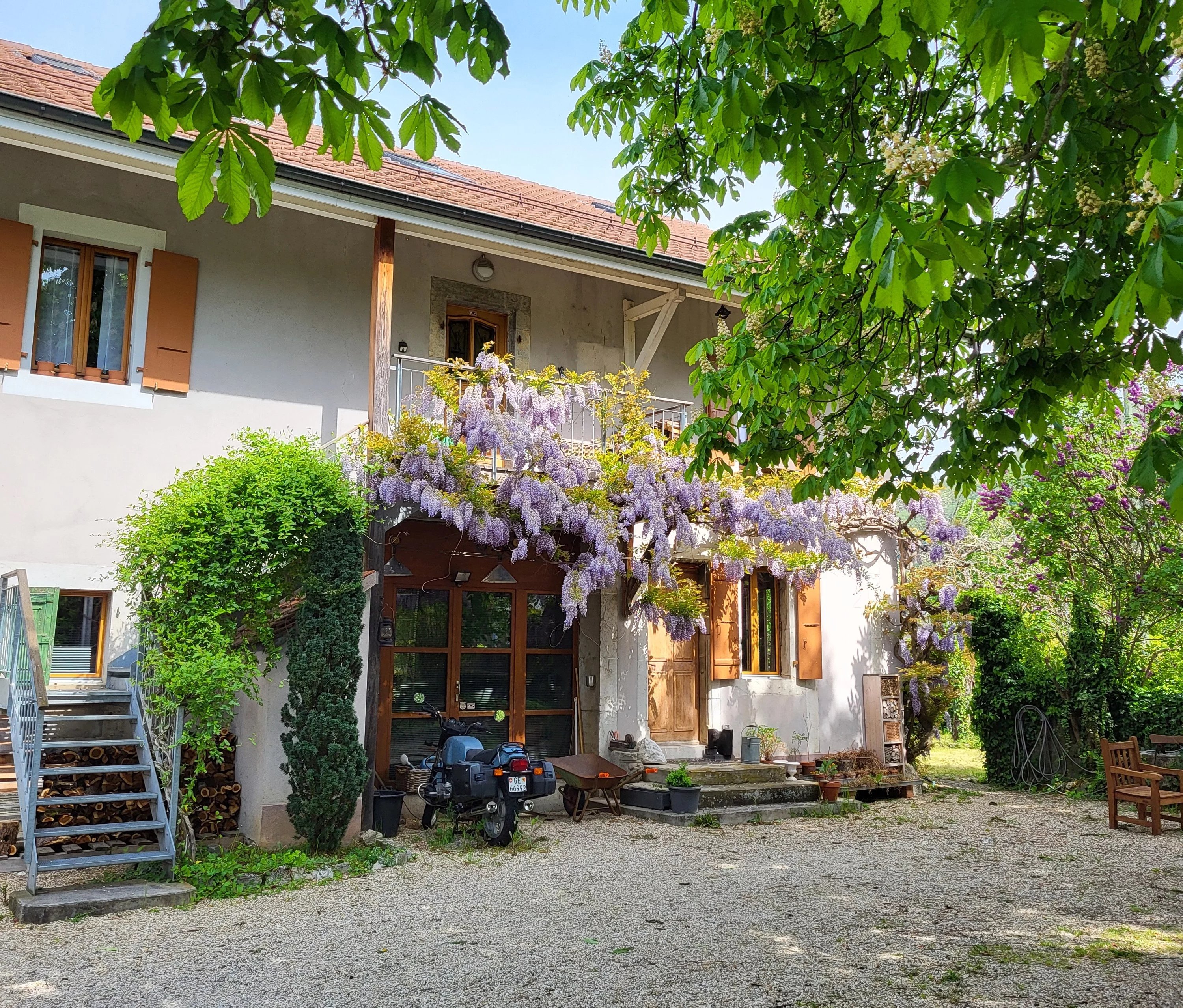 Geneva farmhouse with character in Veyrier