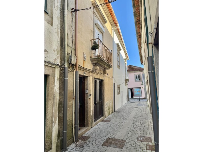 Building in the center of Viana do Castelo
