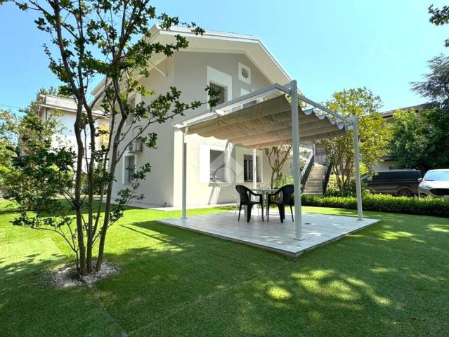 Home for sale, Viale A. Palladio, 43 (Cesenatico, Italy)