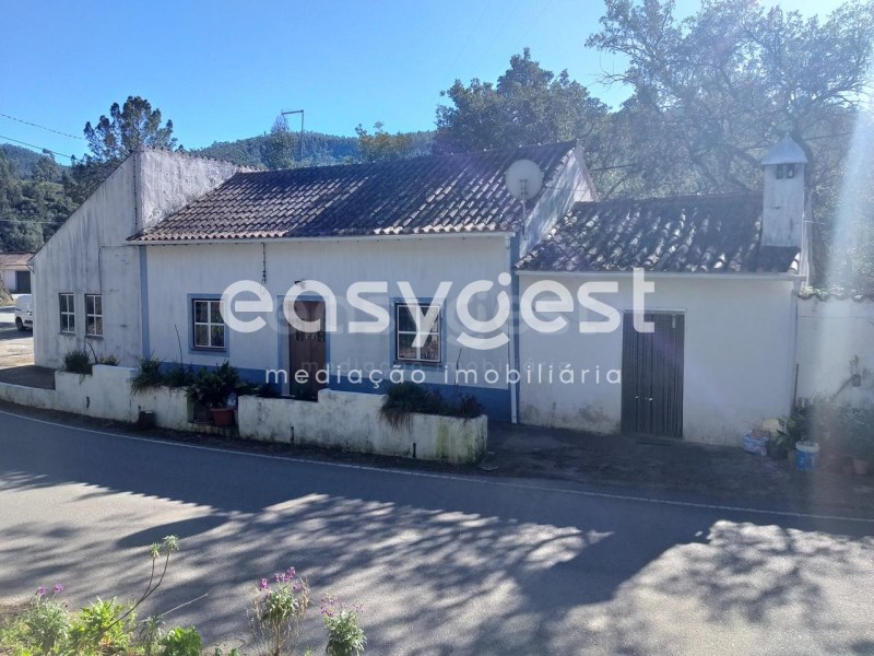 2 bedroom farm for housing and commerce with 26 680m2