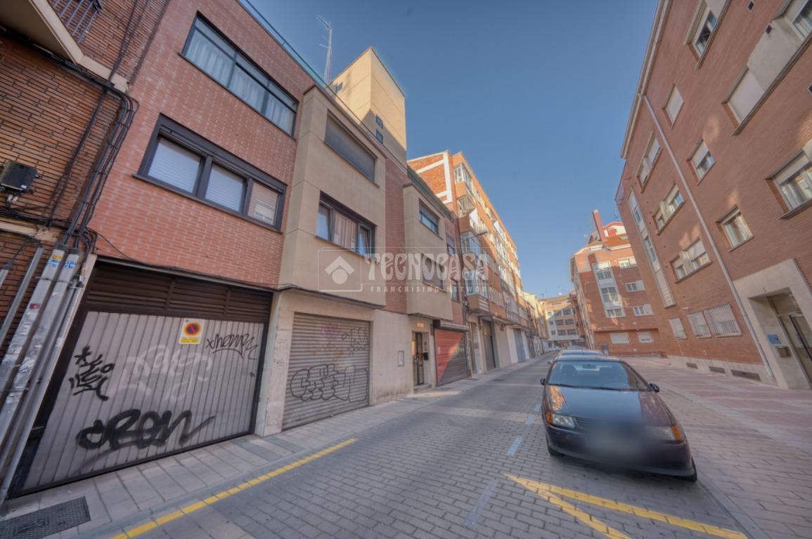 Building for sale in Valladolid, Spain