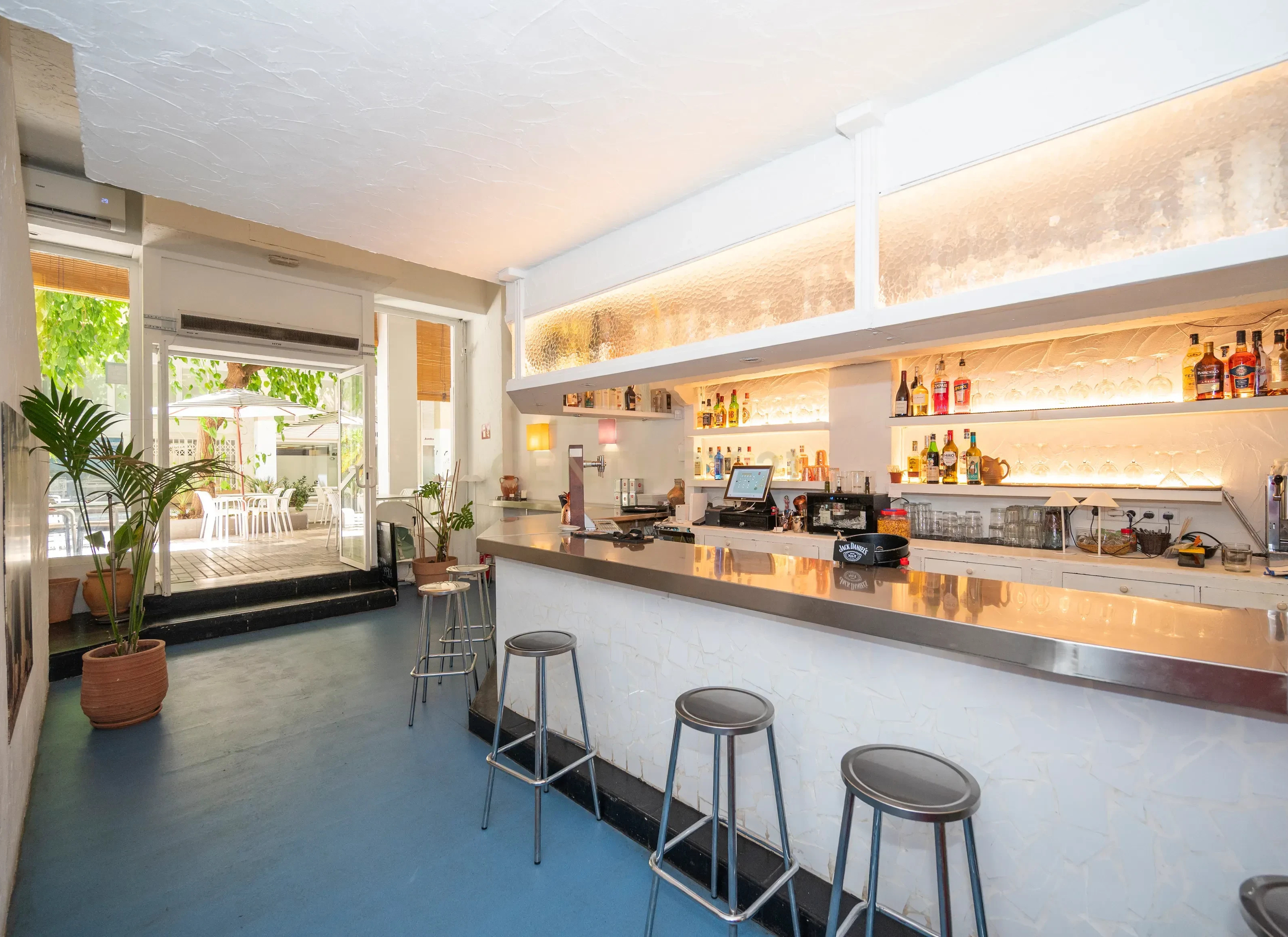 Transfer of business - Renovated Bar-Restaurant in Prime Ibiza Location