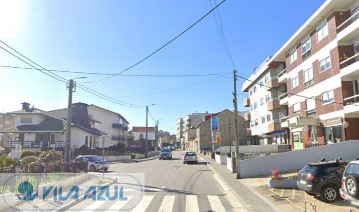 Multifunctional Building in Águas Santas - 4 2 Bedroom Apartments, 2 Shops and 1 Warehouse