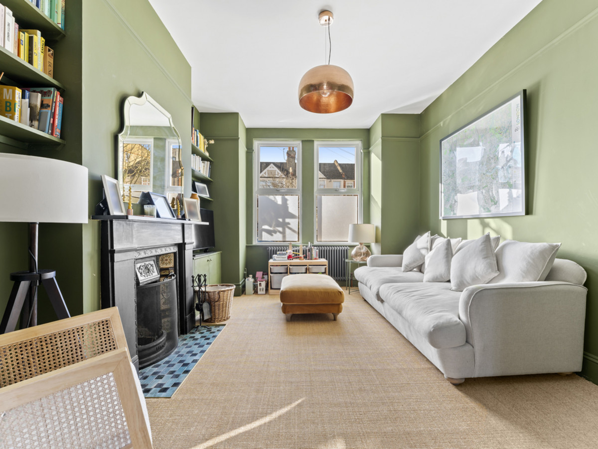 A truly stunning three bedroom Victorian house situated on a residential street in South Norwood