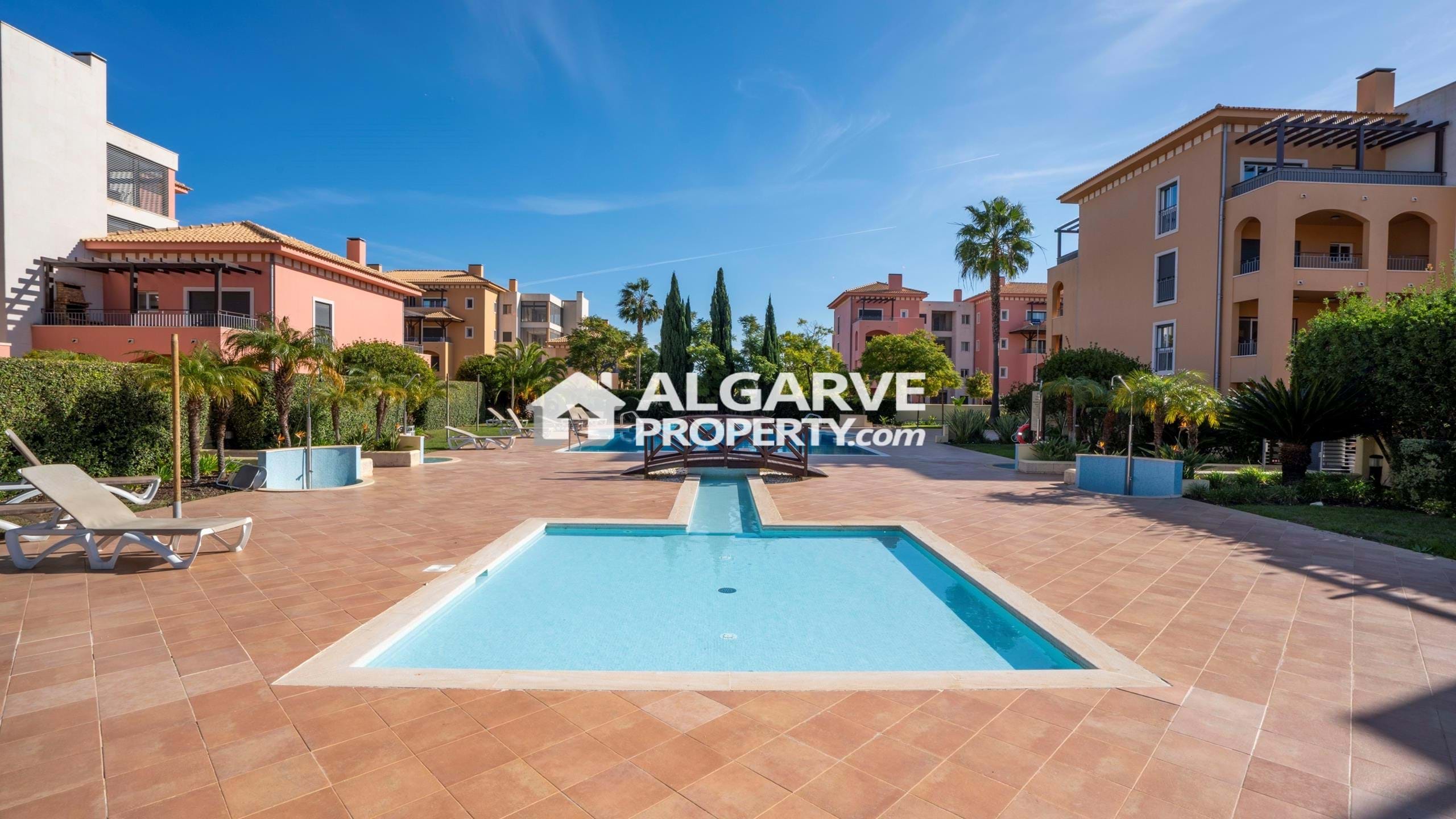 2-Bedroom Top-Floor Apartment in a Prestigious Condominium | Vilamoura
