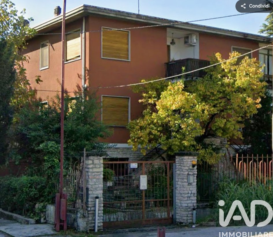 Building for sale, Viale Giangiorgio Trissino (Vicenza, Italy)