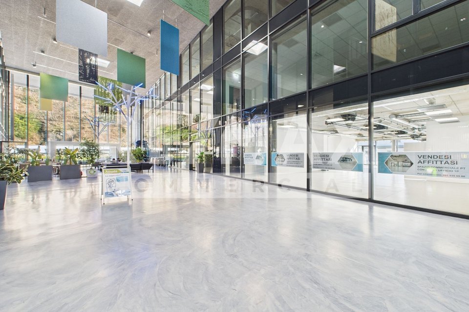 Prestigeträchtige Gewerbefläche in Taverne