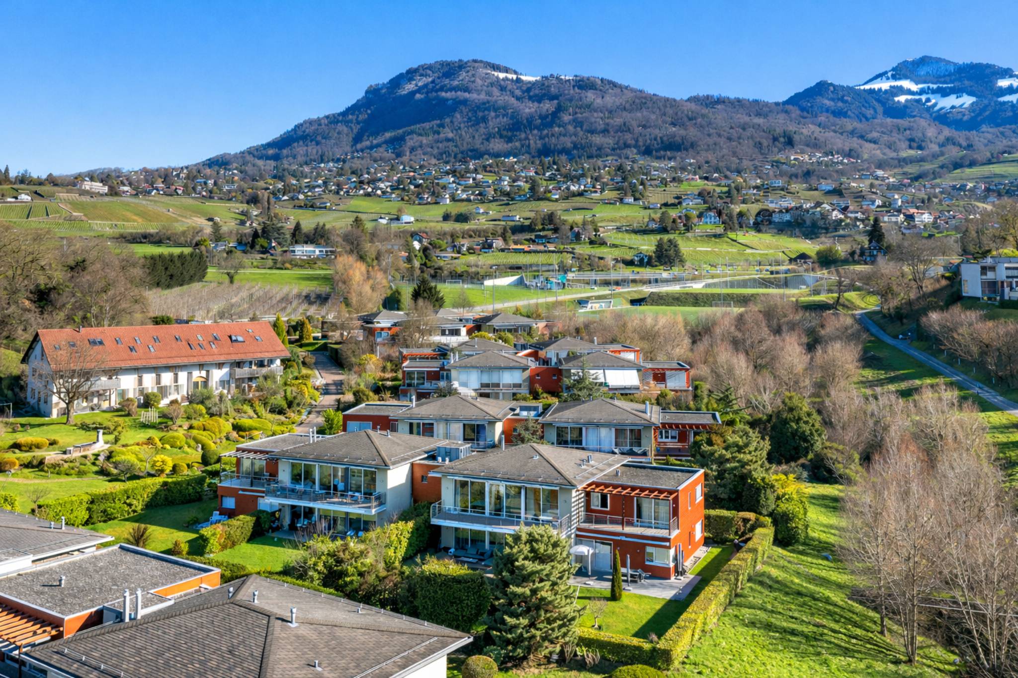 Wonderful apartment located in a quiet and secure residential area