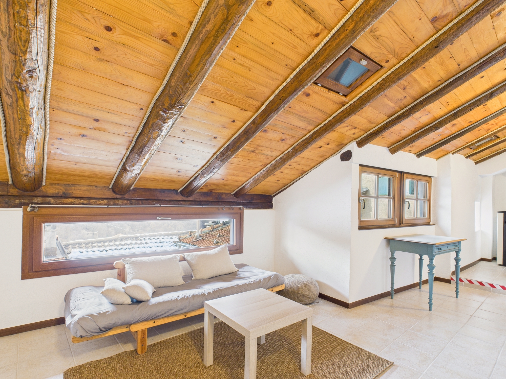 Sogno abitativo a Breggia, TI: Moderna casa unifamiliare con 5 stanze