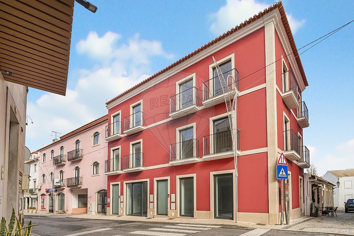 Building for sale in Alcobaça, Portugal