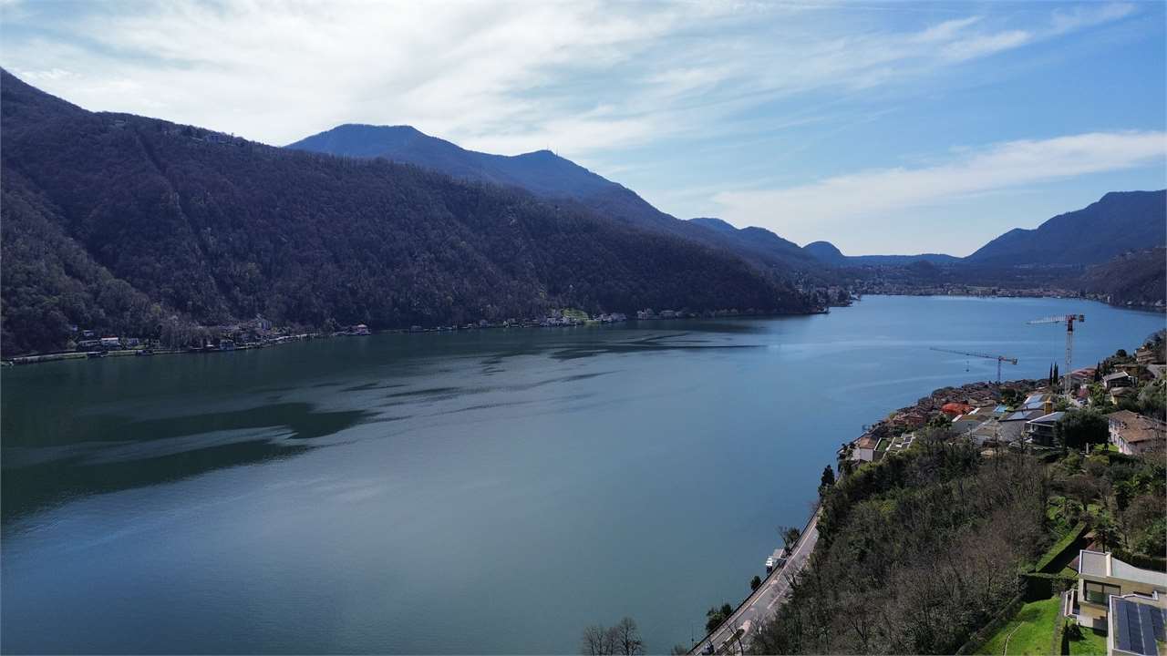 Villa with splendid lake view in Vico Morcote