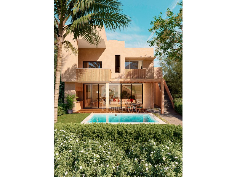 Elegant 3-Bedroom Villa with Swimming Pool and High-End Finishes in Portimão